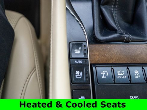 Used 2016 Lexus LX 570 4WD w/ Luxury Package image 23