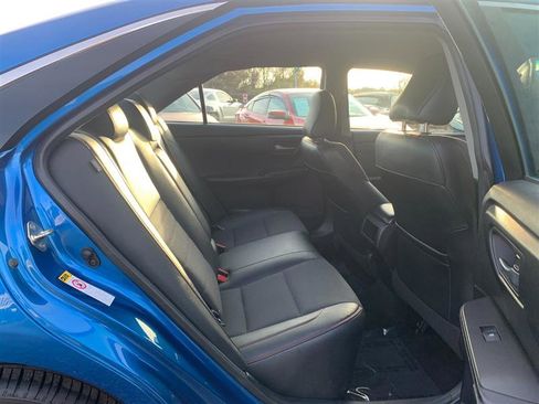 Used 2017 Toyota Camry SE image 39