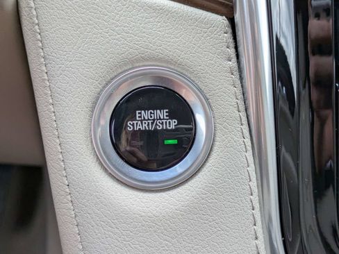 Used 2019 Cadillac Escalade Luxury RWD image 26