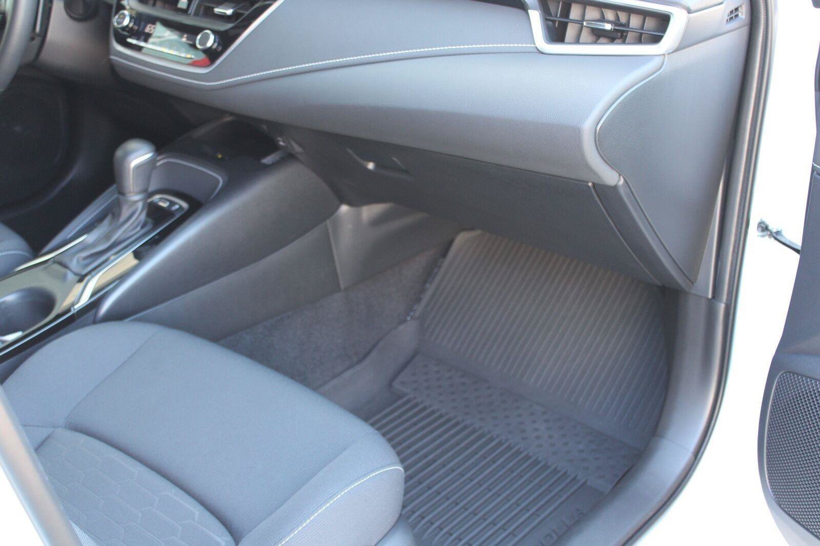 Certified 2024 Toyota Corolla SE w/ SE Package FWD image 40