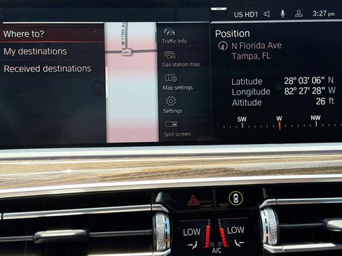 Used 2021 BMW X7 M50i w/ Dynamic Handling Package AWD/4WD image 34