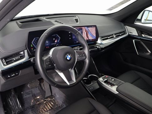 Used 2025 BMW X1 xDrive28i w/ Premium Package image 7