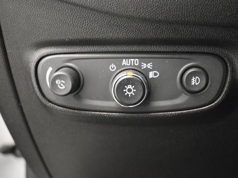 Used 2020 Chevrolet Equinox LT image 39