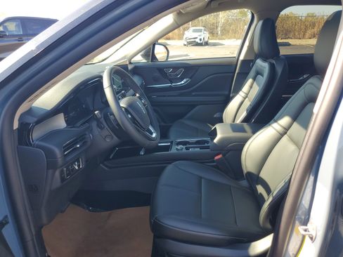 New 2026 Lincoln Corsair Premiere image 12