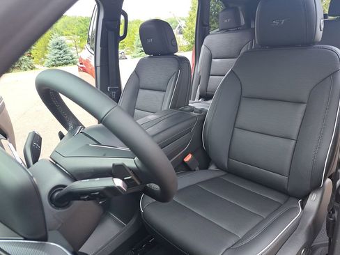 New 2026 Buick Enclave Sport Touring w/ Power Package FWD image 16