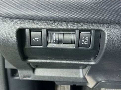 Certified 2025 Subaru Forester Touring AWD/4WD image 22
