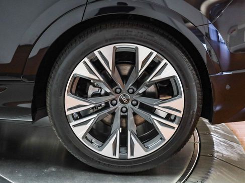 New 2026 Audi Q8 Prestige image 12
