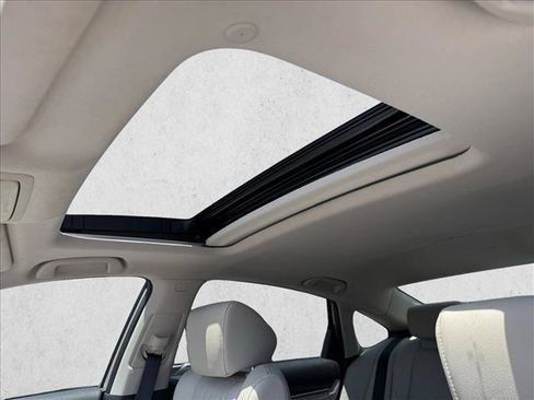 Used 2020 Honda Accord EX-L image 11