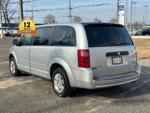 Used 2010 Dodge Grand Caravan SE w/ Climate Group image 2