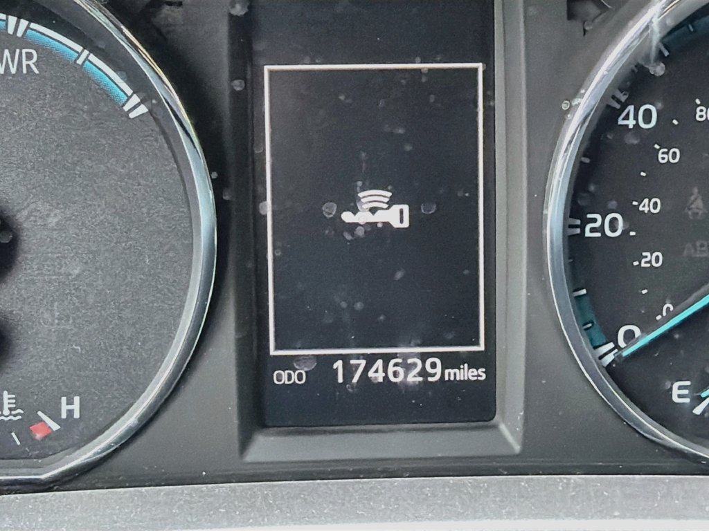 Used 2018 Toyota RAV4 LE AWD/4WD image 14