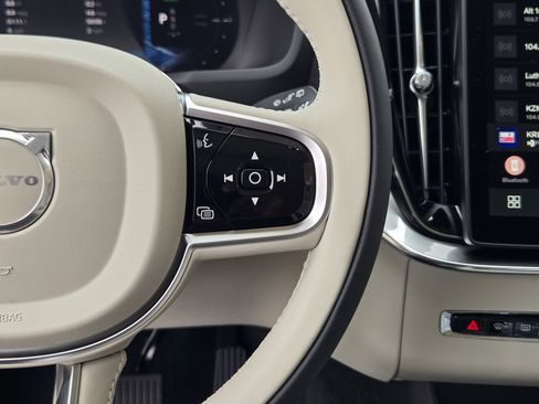 New 2026 Volvo XC90 T8 Ultra w/ Protection Package Premier AWD/4WD image 22