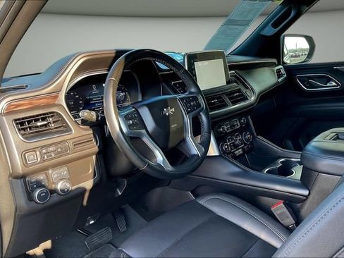 Used 2023 Chevrolet Suburban Z71 AWD/4WD image 19