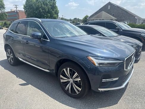 Used 2023 Volvo XC60 B5 Plus w/ Climate Package AWD/4WD image 4