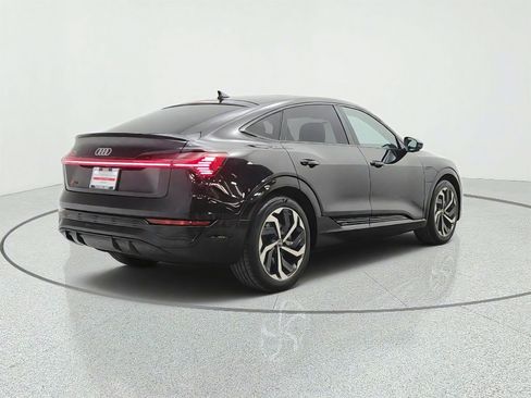 Used 2024 Audi Q8 e-tron Premium Plus w/ Premium Plus Package AWD/4WD image 5