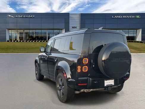 Used 2026 Land Rover Defender 110 X-Dynamic SE image 2