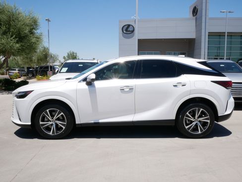 Used 2024 Lexus RX 350 FWD w/ Technology Package image 3
