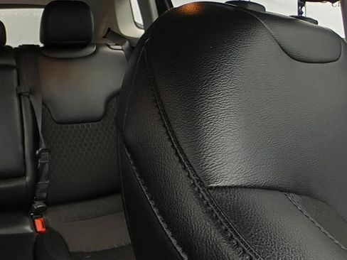 Used 2021 Jeep Compass Latitude FWD image 24