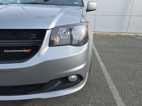 Used 2019 Dodge Grand Caravan SE image 10