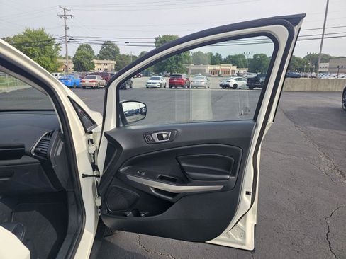 Used 2022 Ford EcoSport Titanium image 13