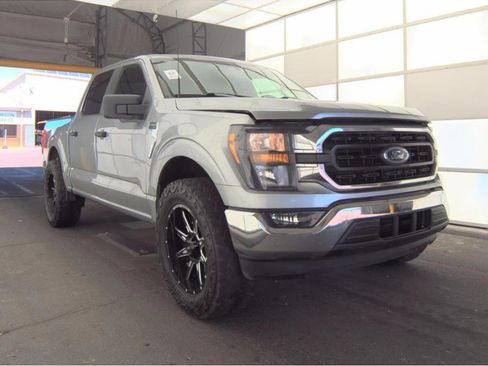 Used 2023 Ford F150 XLT image 5