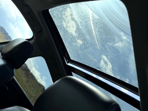 Used 2016 Cadillac SRX Luxury image 25