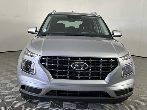 Certified 2026 Hyundai Venue SEL image 3