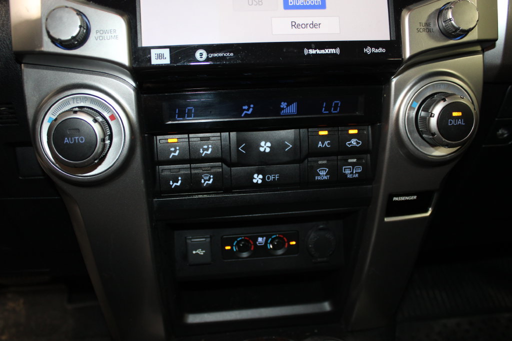 Used 2020 Toyota 4Runner Limited AWD/4WD image 30