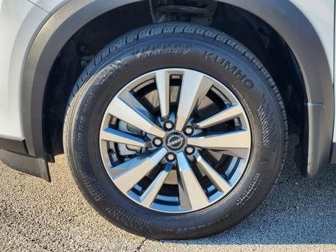 Certified 2025 Nissan Pathfinder SL FWD image 8