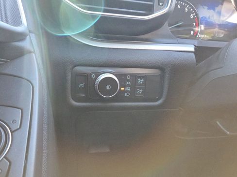 Used 2020 Ford Explorer XLT w/ Equipment Group 202A RWD image 14