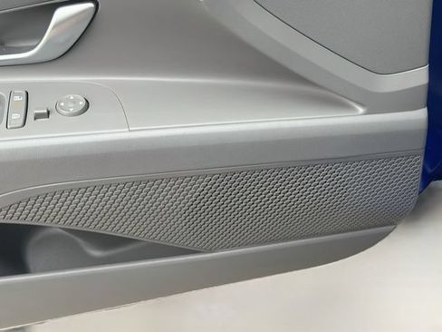 Used 2024 Hyundai Elantra SEL FWD image 18