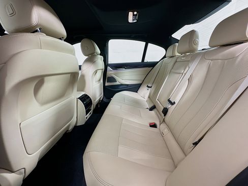 Used 2023 BMW 530i xDrive w/ Premium Package image 29