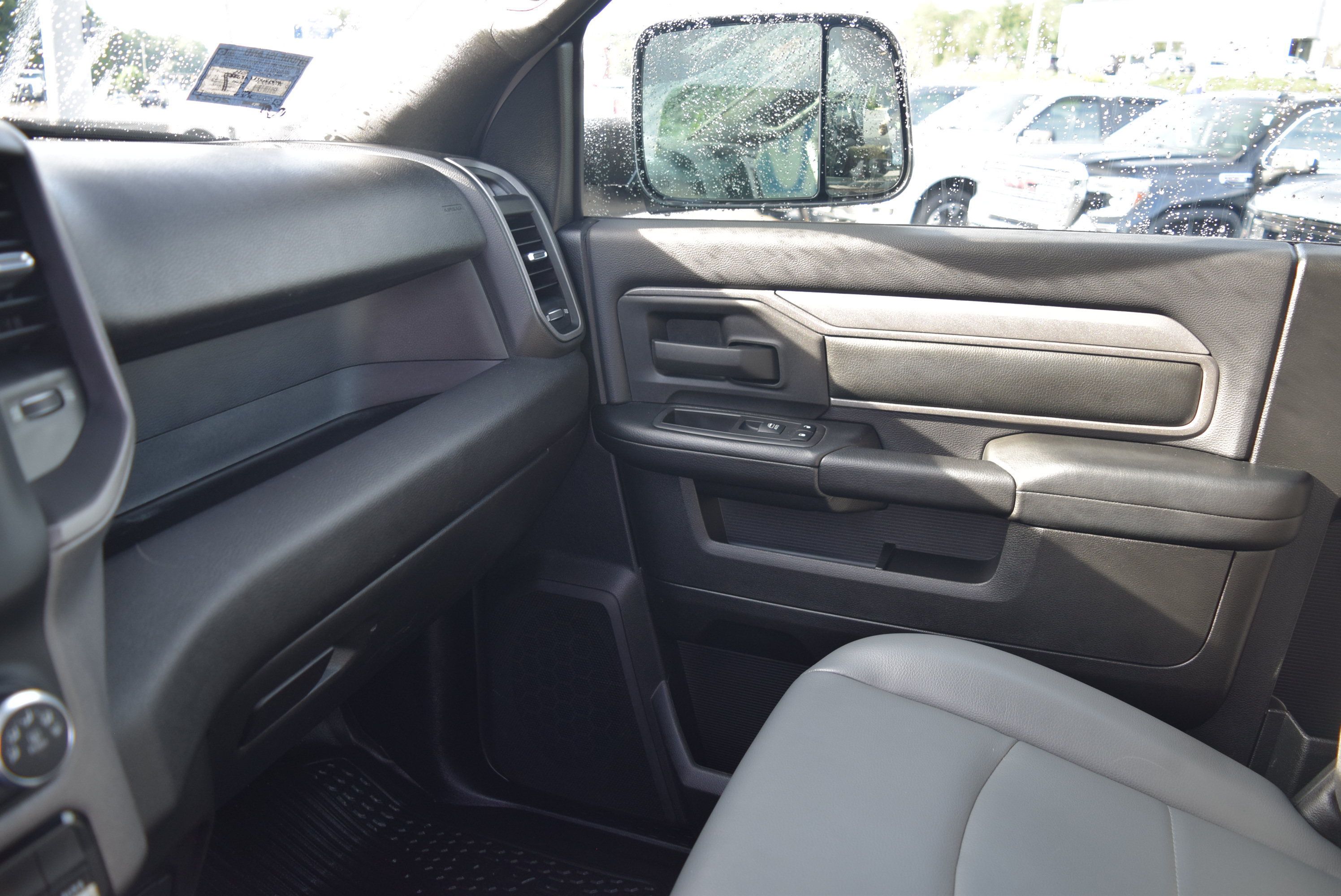 Used 2022 RAM 3500 Tradesman AWD/4WD image 15