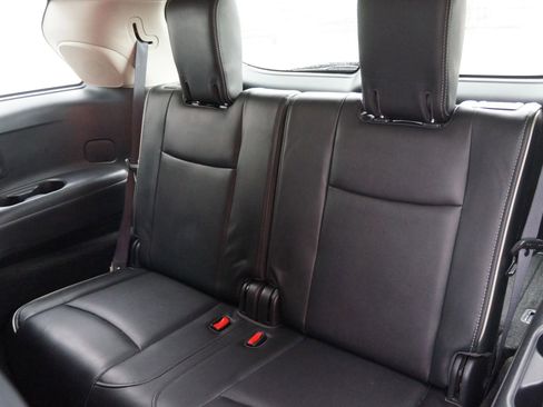 Used 2019 INFINITI QX60 Luxe w/ Essential Package image 29