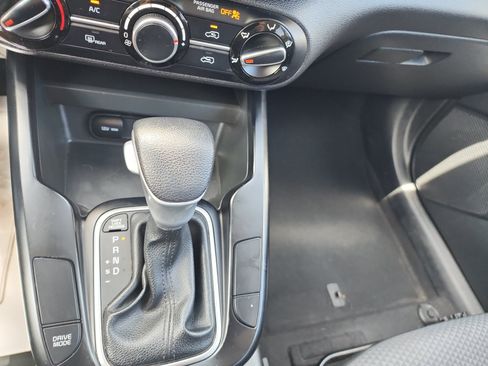 Used 2023 Kia Soul LX w/ Option Group 015 FWD image 24