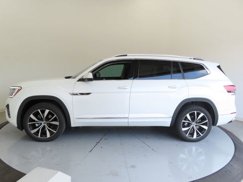 New 2026 Volkswagen Atlas SEL Premium R-Line AWD/4WD image 8