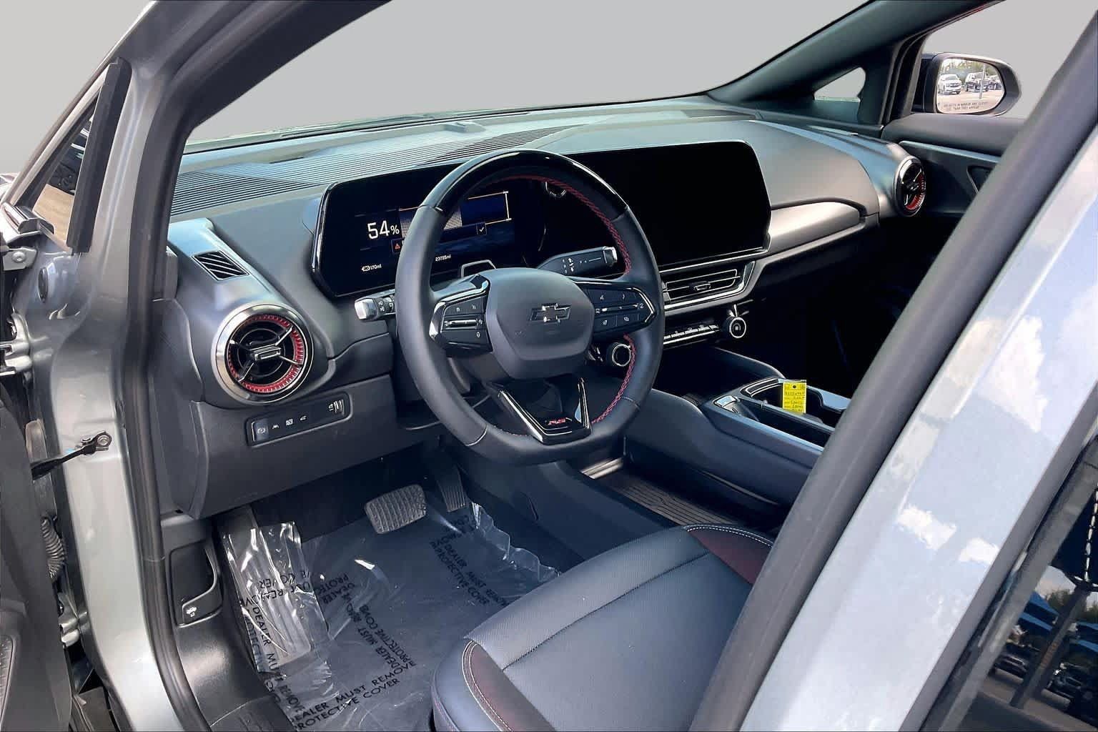 Used 2024 Chevrolet Equinox EV RS FWD image 16