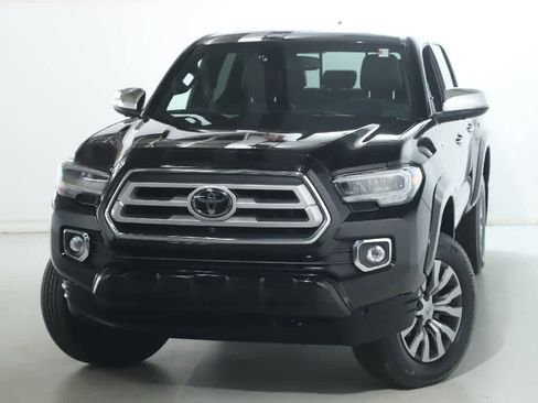 Certified 2023 Toyota Tacoma Limited AWD/4WD image 3