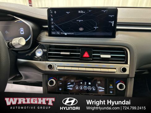 Certified 2025 Genesis G70 2.5T image 24