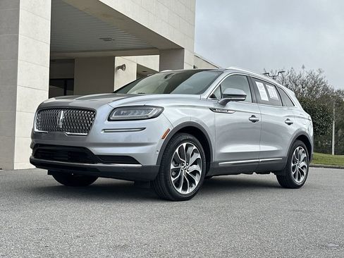 Used 2022 Lincoln Nautilus Reserve w/ Equipment Group 201A image 2