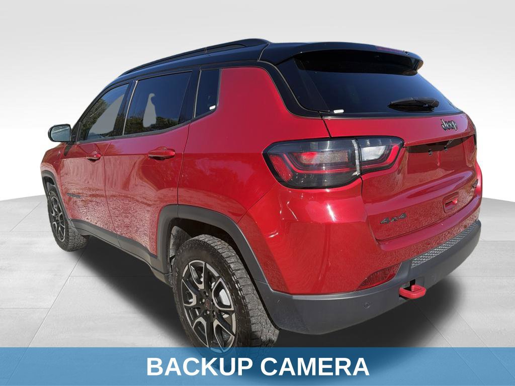 Used 2025 Jeep Compass Trailhawk w/ Trailhawk Elite Group AWD/4WD image 14