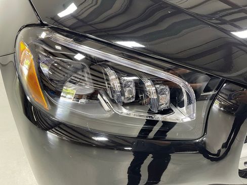 Used 2022 Mercedes-Benz GLS 450 4MATIC image 10