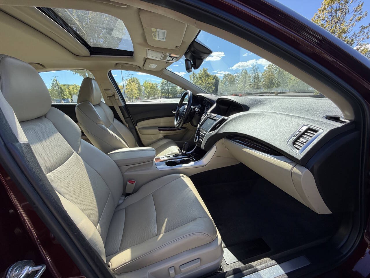 Used 2016 Acura TLX w/ Technology Package FWD image 16