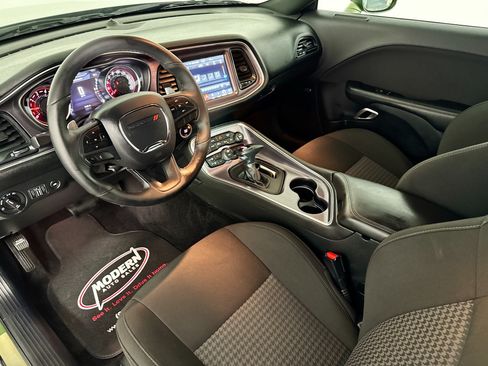 Used 2018 Dodge Challenger R/T Scat Pack w/ Dynamics Package RWD image 15