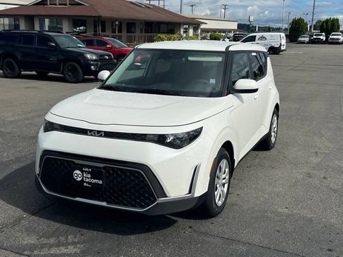 Certified 2024 Kia Soul LX FWD image 3
