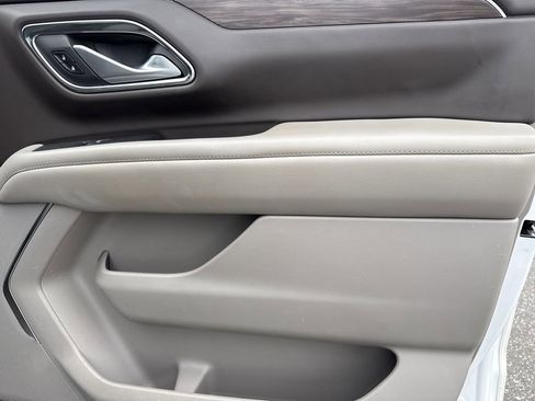 Used 2022 Chevrolet Tahoe LT w/ Luxury Package image 7