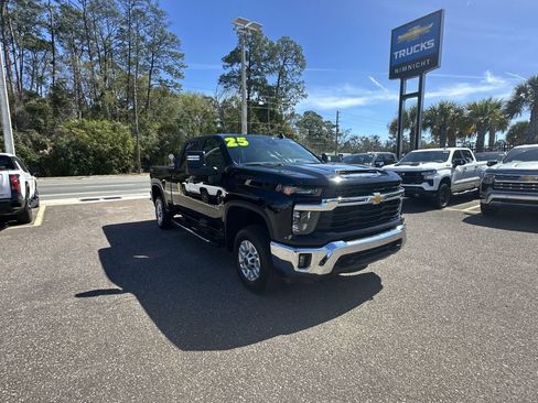 Used 2025 Chevrolet Silverado 2500 LT w/ Convenience Package AWD/4WD image 10