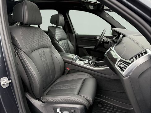 Used 2022 BMW X5 M50i image 26