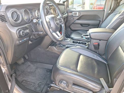 Used 2021 Jeep Wrangler Unlimited Rubicon 4xe w/ Steel Bumper Group AWD/4WD image 17