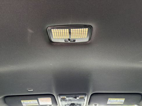 Used 2019 Toyota Tacoma TRD Off-Road image 33