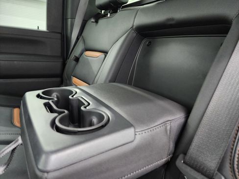 Used 2022 GMC Sierra 2500 AT4 w/ AT4 Premium Plus Package image 40